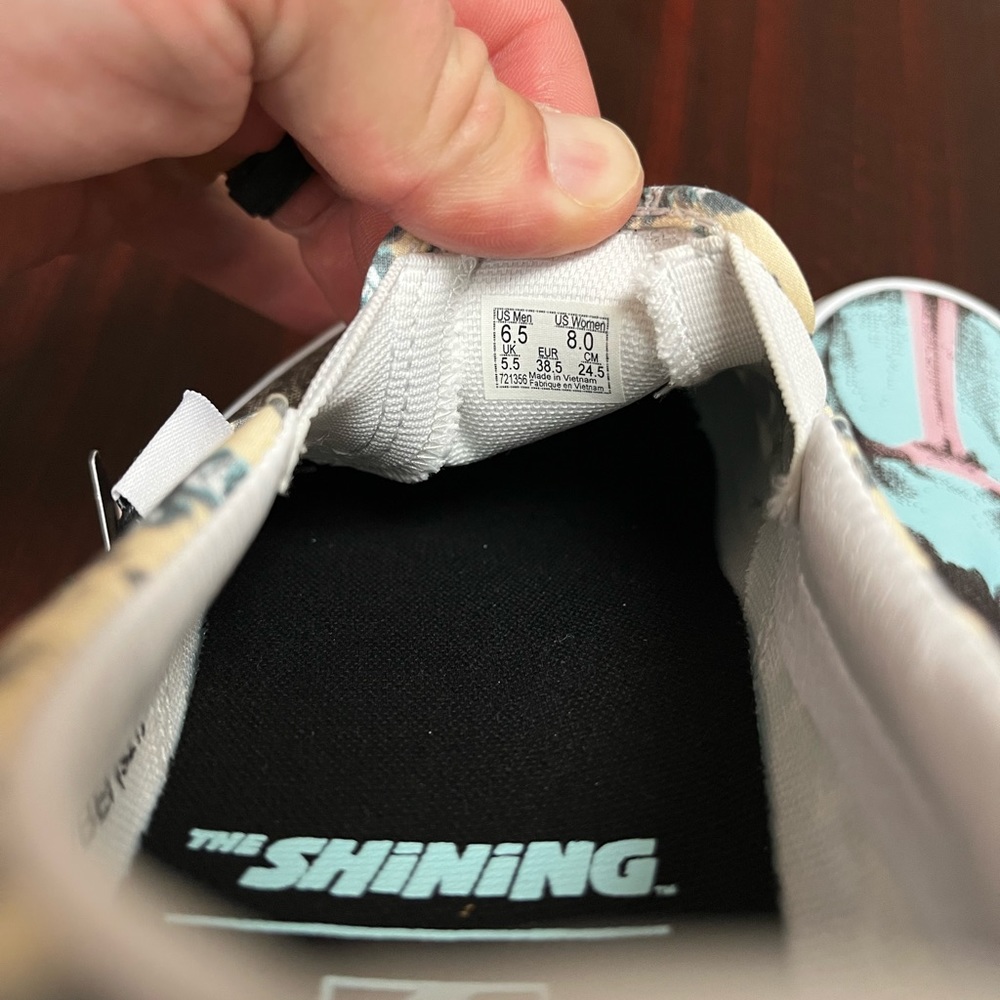 NWT. The shinning vans!! Limited edition. Women’s size 8 - Picture 2 of 6